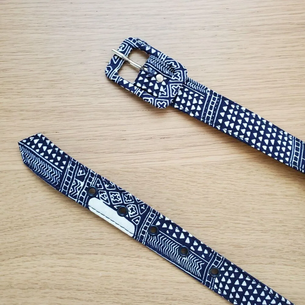 Vintage 80's Blue Patterned Cloth Belt